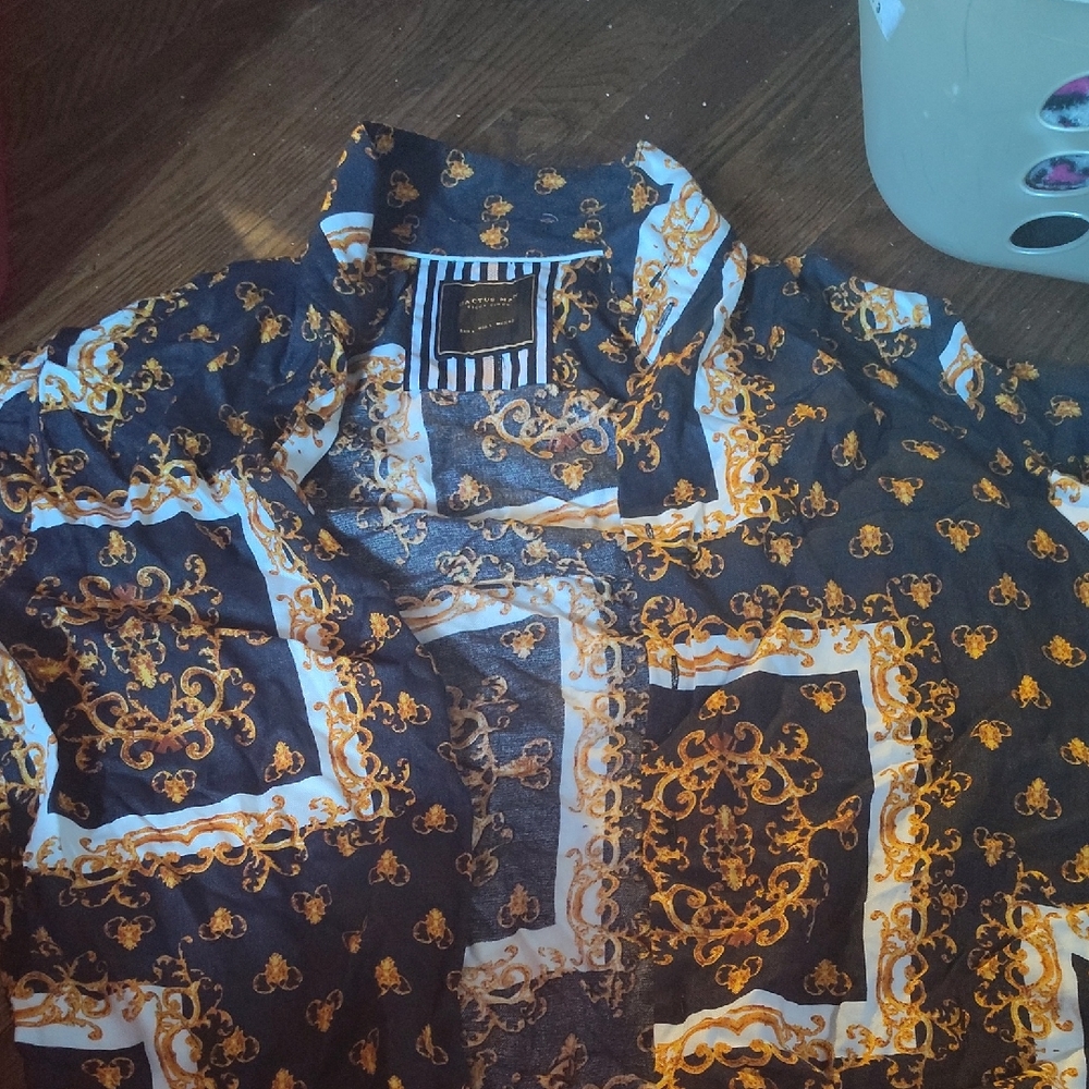 Elegant Black and Gold Patterned Shirt